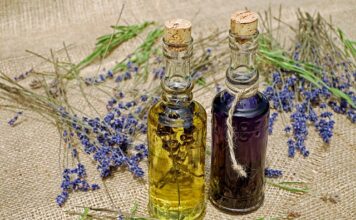 Jak zrobić domowy olejek do masażu?