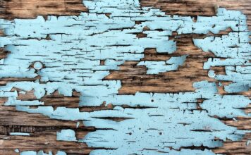 Co stosować na pękanie skóry?